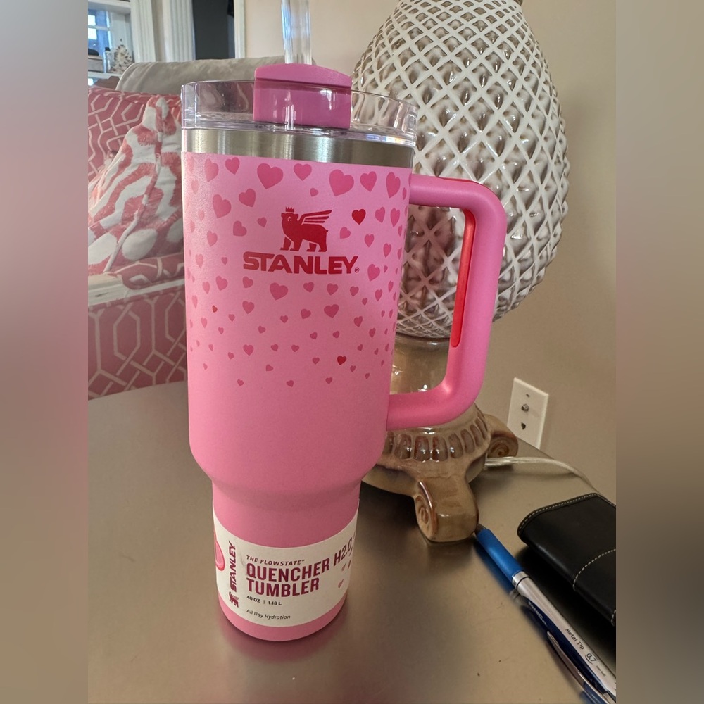 Stanley - Limited Edition Target Pink Valentine’s Day Pink Quencher H2.0 Tumbler